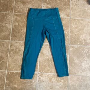 Women’s Athleta green workout pants size small